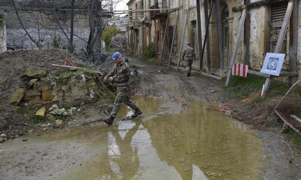 Η Άγκυρα σχεδιάζει την εισβολή στην ”νεκρή ζώνη” στην Κύπρο